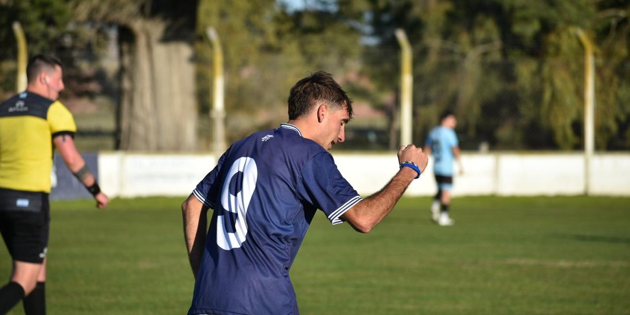 Con dos golazos, Racing se llev tres puntos de Loma Negra